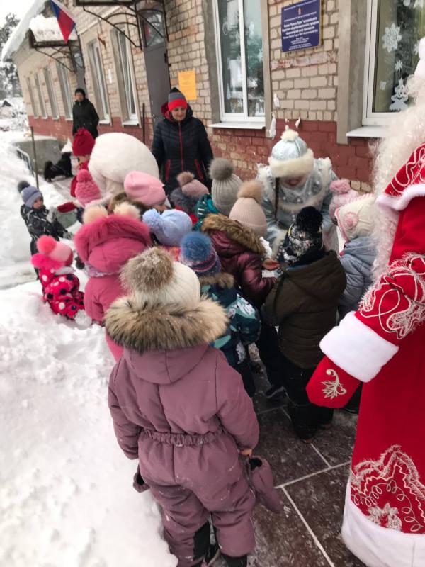 Интерактивная встреча "Дед Мороз в гостях у малышей"