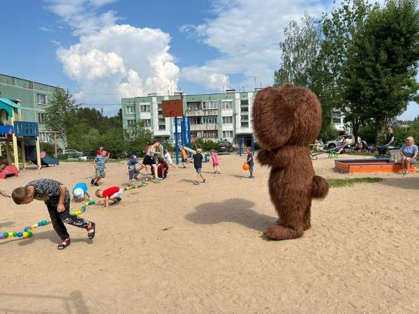 Праздник детства в посёлках Красный Сокол и Пруды
