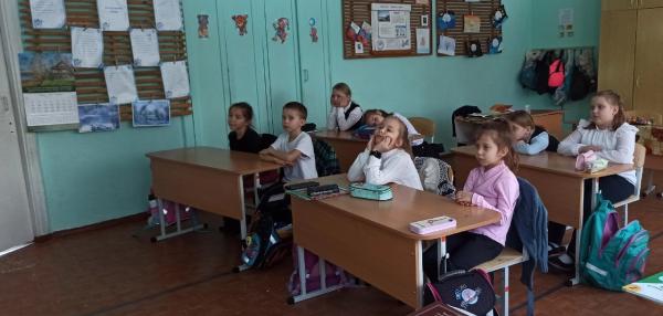Познавательный час "Монгольферы"