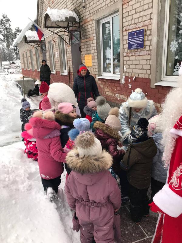 Интерактивная встреча "Дед Мороз в гостях у малышей"