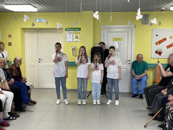Концертная программа "Цветущий май"