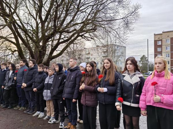 Митинг "Живая память", посвященный Дню неизвестного солдата