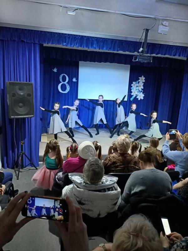 Праздничный концерт "Мы обещаем Вам любовь", посвящённый Международному Женскому Дню